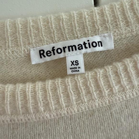 Reformation Cashmere Boyfriend Sweater (XS) - Picture 2 of 4